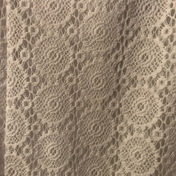 ❌SOLD❌🌴NWT Lilly Pulitzer Sevilla Crochet Dress🌴 - Picture 4 of 5